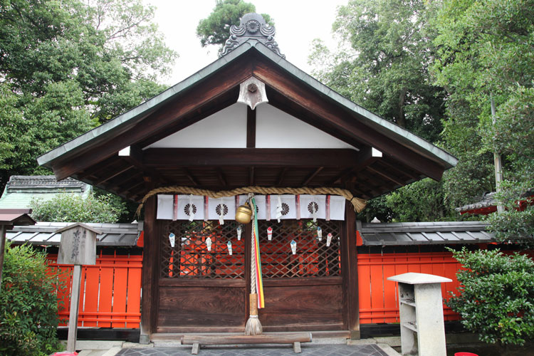 福王子神社の拝殿